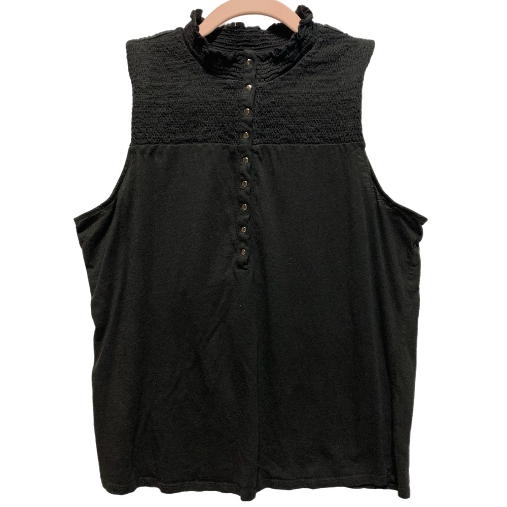 Maurices XL sleeveless black top ruched yoke  silver snaps great cond 11108